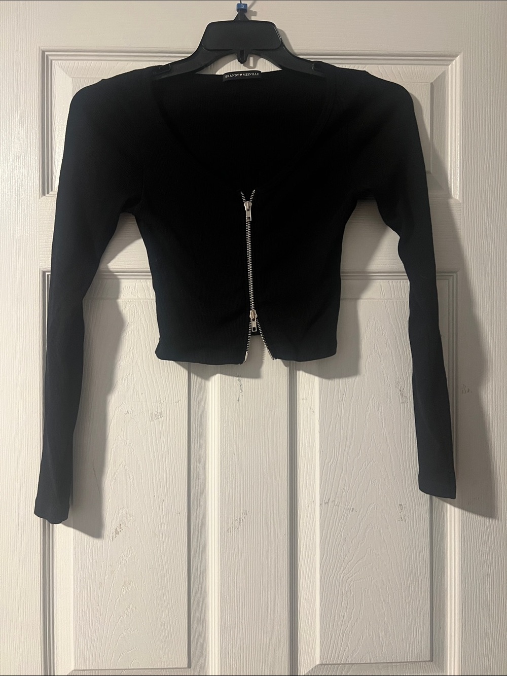 Brandy Melville Black Zip-Up Long Sleeve Crop Top